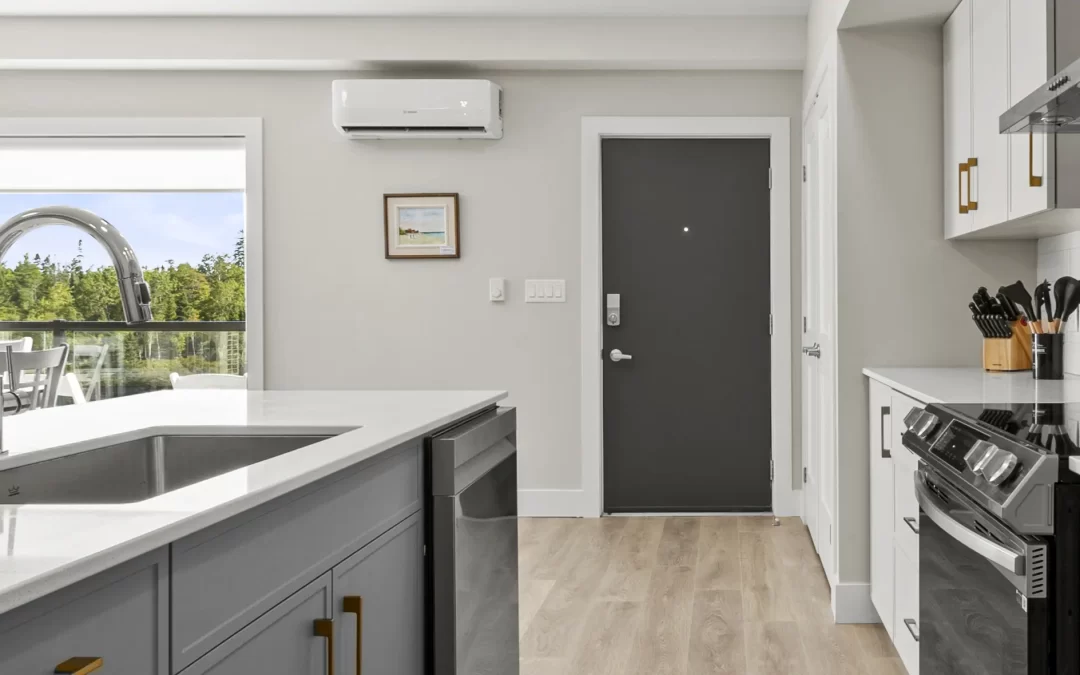 Accessible: Queen + Single Suites